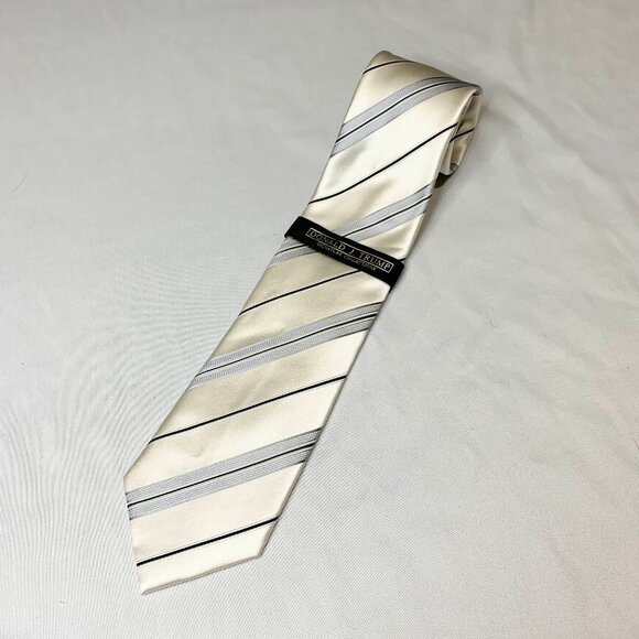 NWT Donald J. Trump Signature Collection Mens Silk Necktie Striped White Silver - Picture 9 of 9